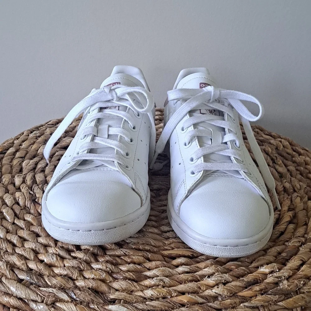 Adidas Womens Classic Stan Smith White Leather‎ Fashion/Athleisure Sneakers S-6